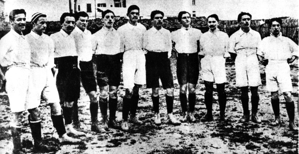 25 de maio de 1910: estreia da seleção nacional